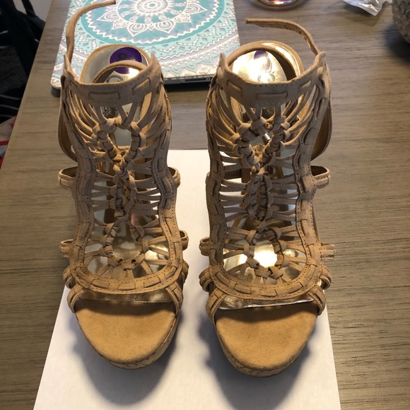 Tan Wedges! - Picture 1 of 3